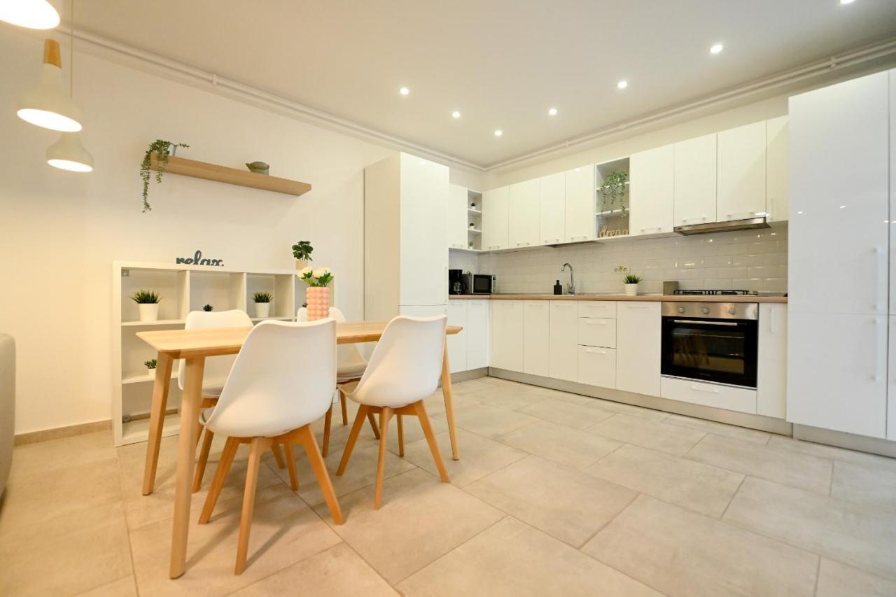 Splendid 2Br Apartment With Breathtaking Views Of Casa Poporului Bukurešť Exteriér fotografie