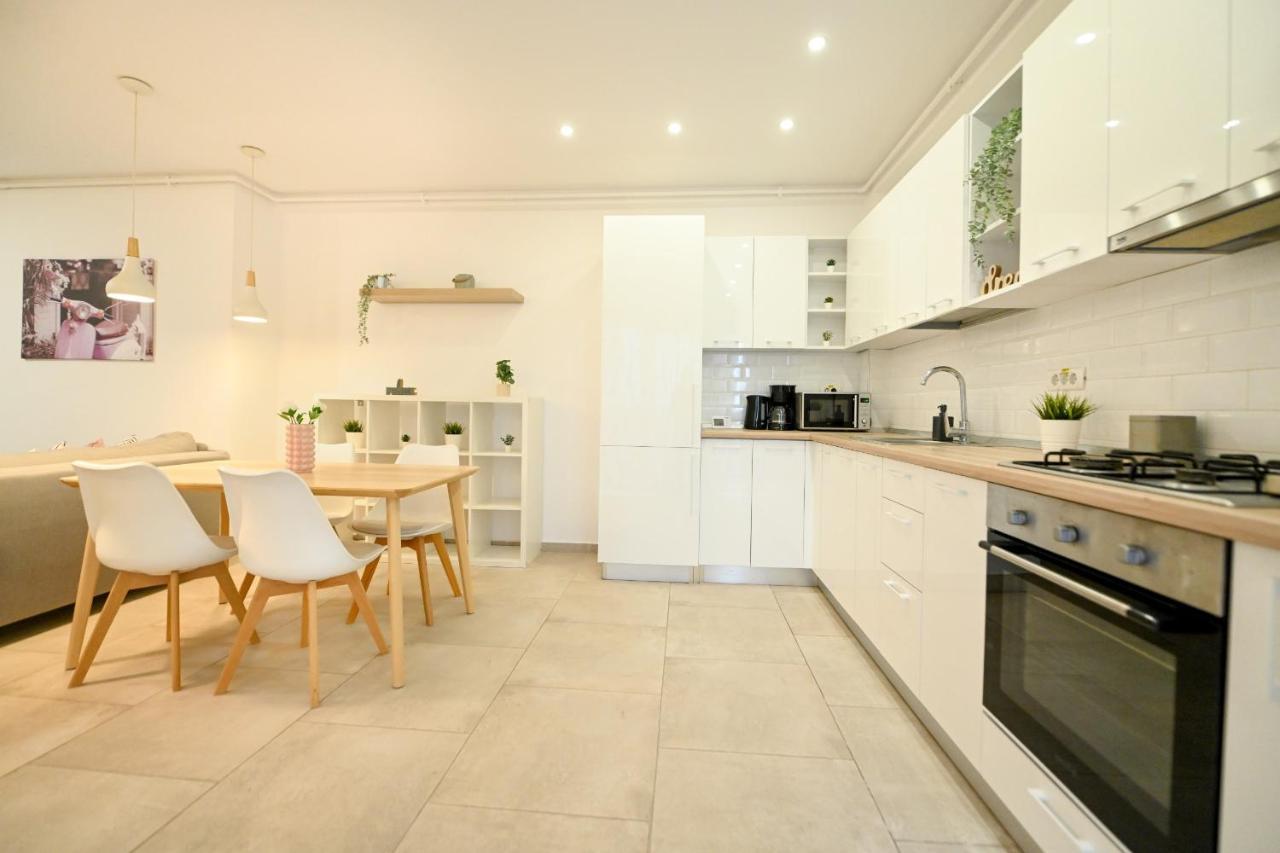Splendid 2Br Apartment With Breathtaking Views Of Casa Poporului Bukurešť Exteriér fotografie