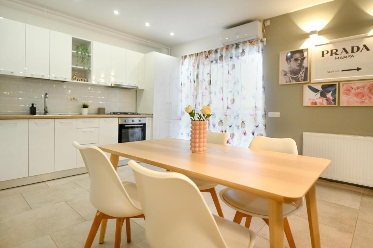 Splendid 2Br Apartment With Breathtaking Views Of Casa Poporului Bukurešť Exteriér fotografie