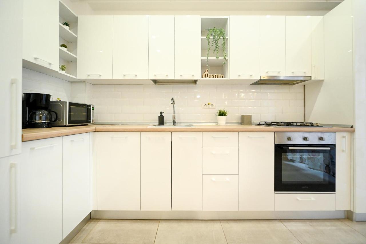 Splendid 2Br Apartment With Breathtaking Views Of Casa Poporului Bukurešť Exteriér fotografie